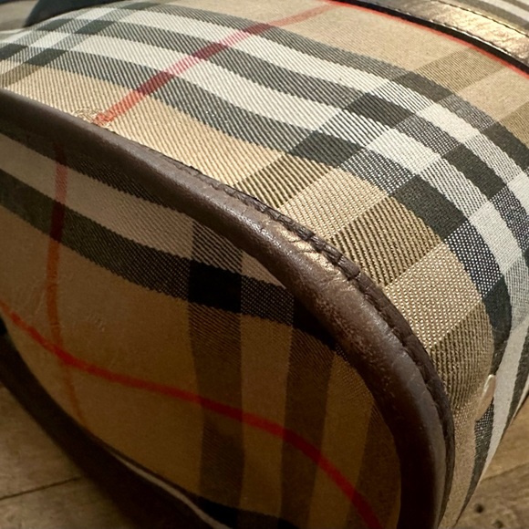 Burberry Knight Nova Check Canvas Leather Shopper Zip Tote Bag - Picture 10 of 13